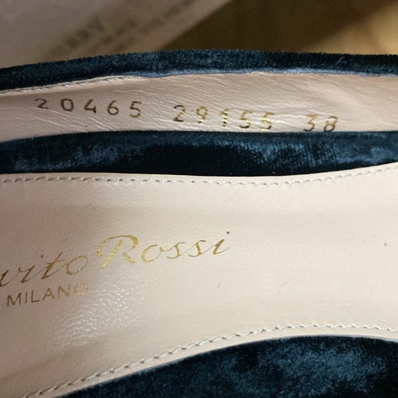 Gianvito Rossi Sherry Velvet Platforms - Picture 9 of 14